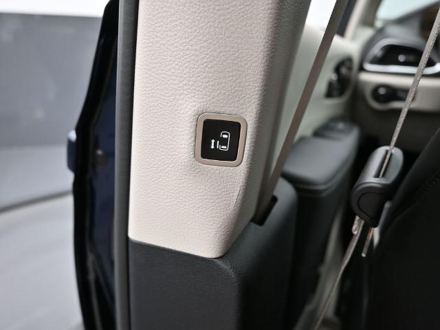 2024 Chrysler Pacifica Vehicle Photo in Cedar Rapids, IA 52402