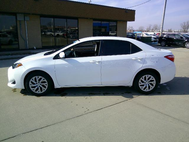 2018 Toyota Corolla Vehicle Photo in Cedar Rapids, IA 52402