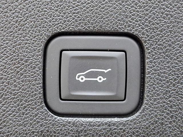 2025 Cadillac XT6 Vehicle Photo in DANBURY, CT 06810-5034