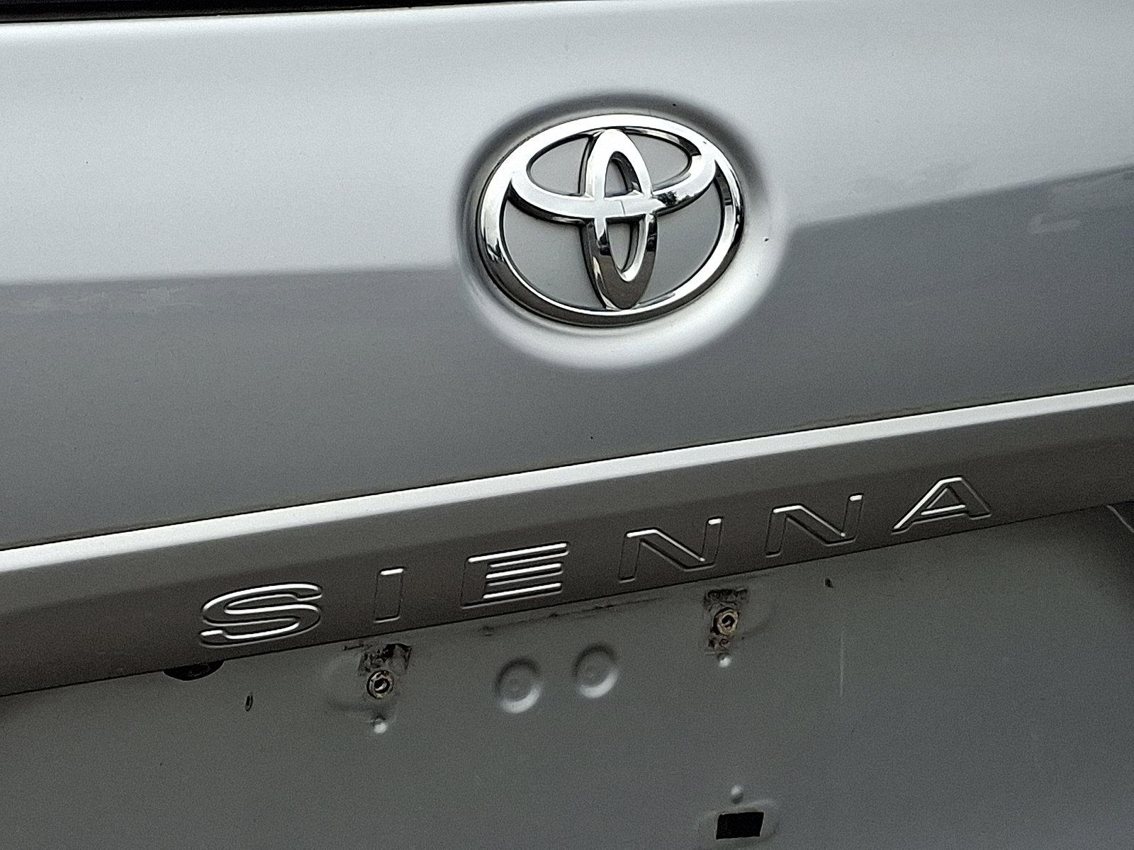 2015 Toyota Sienna Vehicle Photo in Trevose, PA 19053