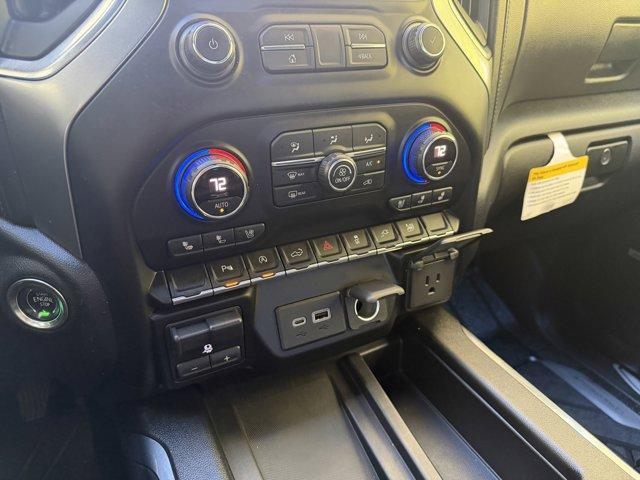 2020 Chevrolet Silverado 1500 Vehicle Photo in LEOMINSTER, MA 01453-2952