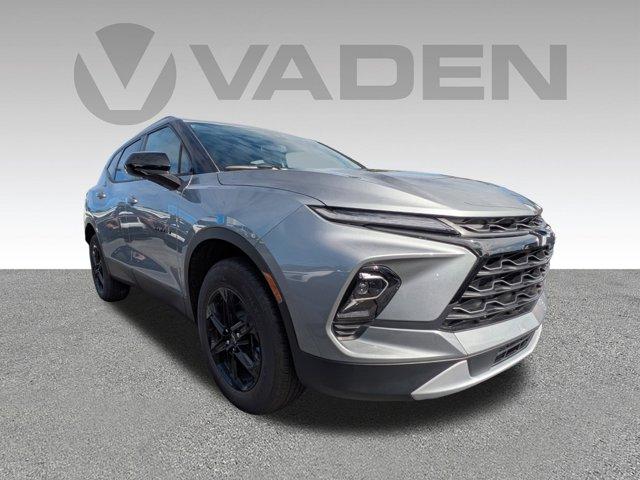 2025 Chevrolet Blazer Vehicle Photo in BRUNSWICK, GA 31525-1881