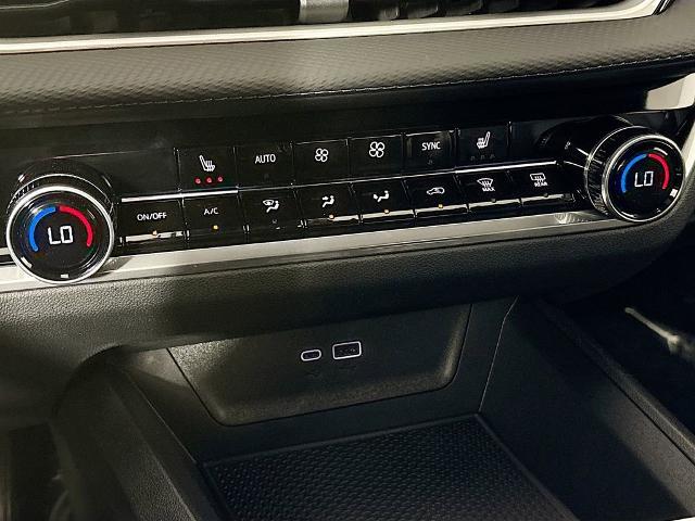 2026 Chevrolet Equinox Vehicle Photo in PUYALLUP, WA 98371-4149