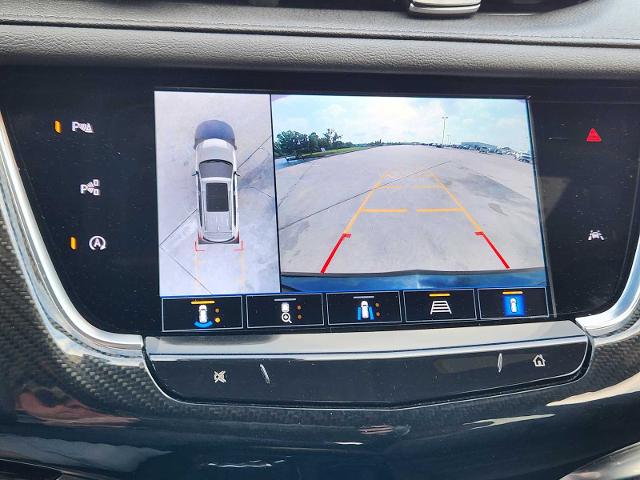 2024 Cadillac XT6 Vehicle Photo in DENTON, TX 76210-9321