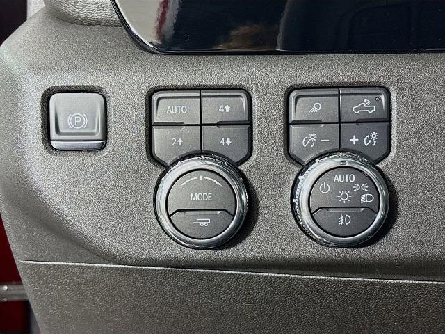 2025 GMC Sierra 3500 HD Vehicle Photo in PUYALLUP, WA 98371-4149