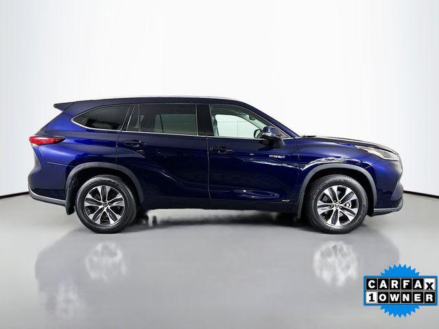 2021 Toyota Highlander Vehicle Photo in Puyallup, WA 98371