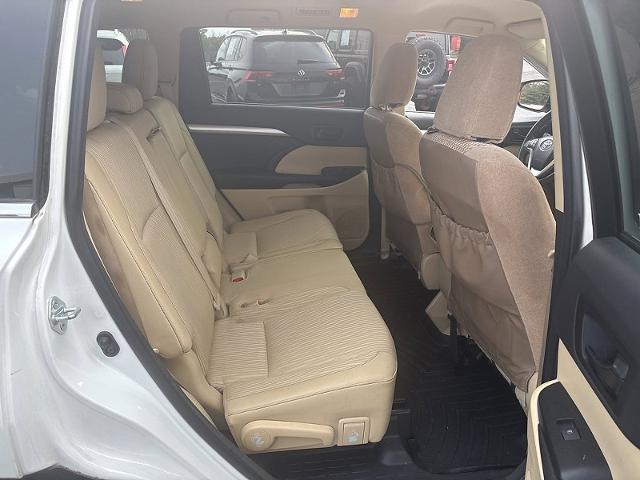 2015 Toyota Highlander Vehicle Photo in HARRISBURG, PA 17111-1033