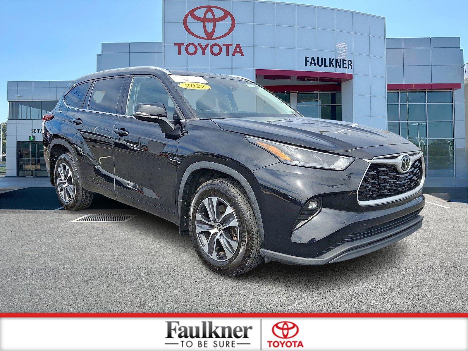 2022 Toyota Highlander Vehicle Photo in Harrisburg, PA 17111