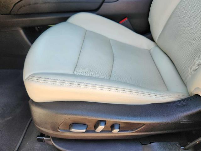2023 Cadillac XT6 Vehicle Photo in DENTON, TX 76210-9321