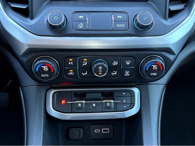 2022 GMC Acadia Vehicle Photo in BEAUFORT, SC 29906-4218