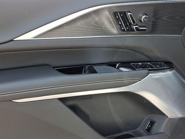 2025 Cadillac LYRIQ Vehicle Photo in DANBURY, CT 06810-5034