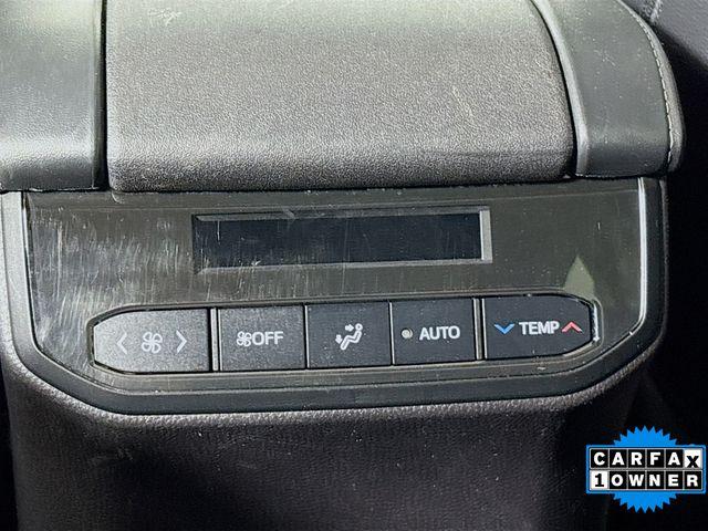 2023 Toyota Highlander Vehicle Photo in Puyallup, WA 98371