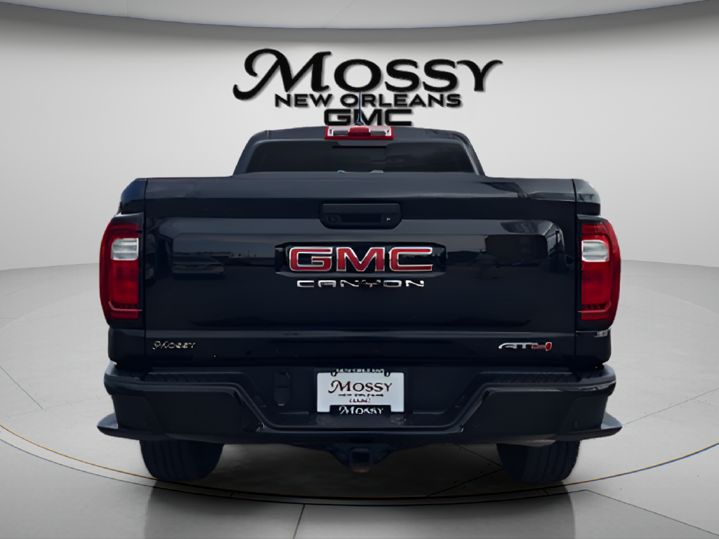 2024 GMC Canyon photo 7 of 30