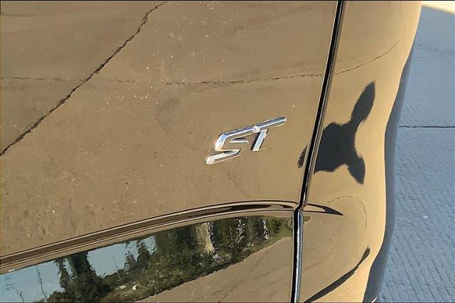 2023 Buick Enclave Vehicle Photo in TOPEKA, KS 66609-0000