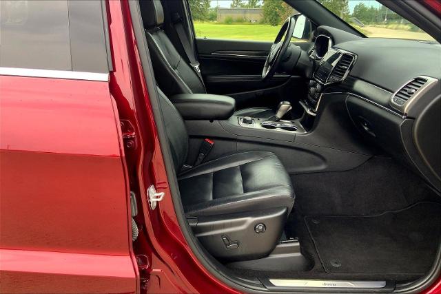 2022 Jeep Grand Cherokee WK Vehicle Photo in TOPEKA, KS 66609-0000