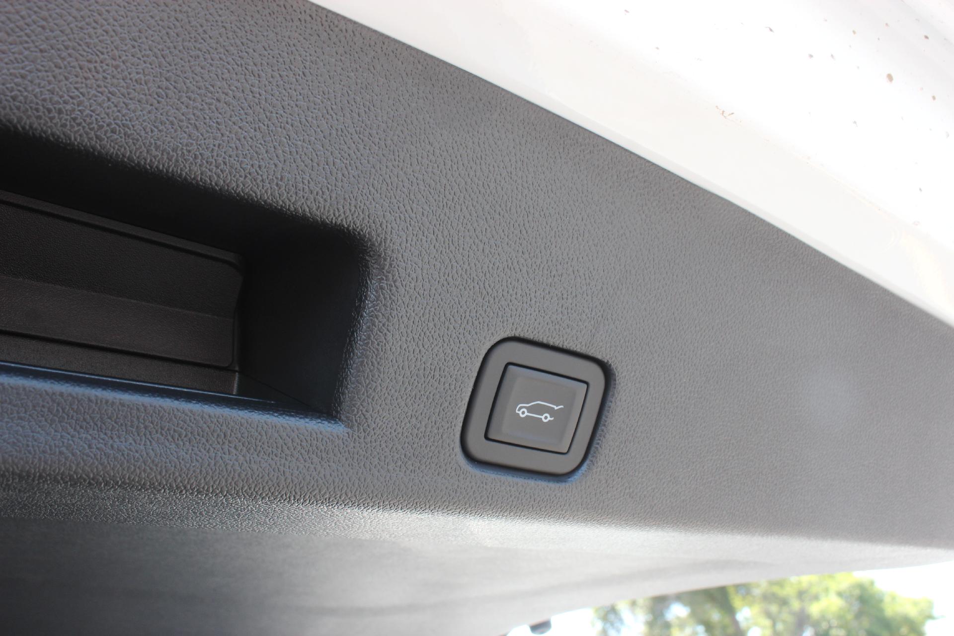 2025 GMC Acadia Vehicle Photo in AURORA, CO 80012-4011