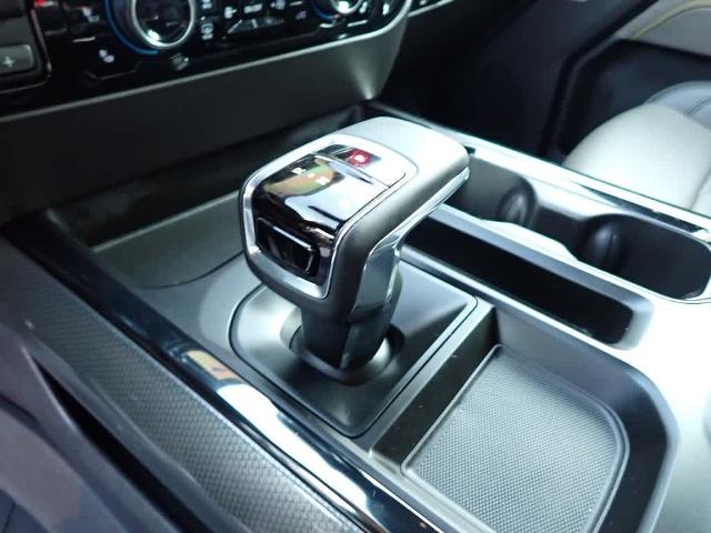 2024 Chevrolet Silverado 1500 Vehicle Photo in ZELIENOPLE, PA 16063-2910