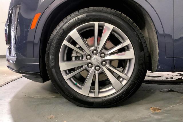 2025 Cadillac XT6 Vehicle Photo in INDEPENDENCE, MO 64055-1314