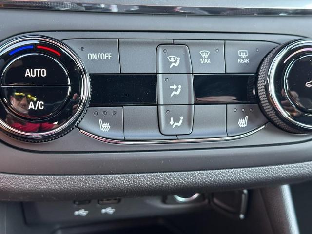 2025 Buick Envista Vehicle Photo in COLUMBIA, MO 65203-3903