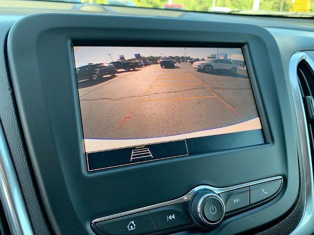 2022 Chevrolet Equinox Vehicle Photo in MOON TOWNSHIP, PA 15108-2571