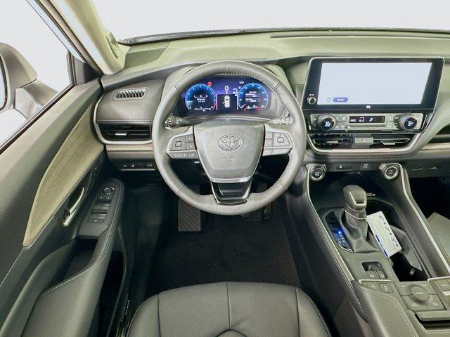 2026 Toyota Grand Highlander Vehicle Photo in Flemington, NJ 08822