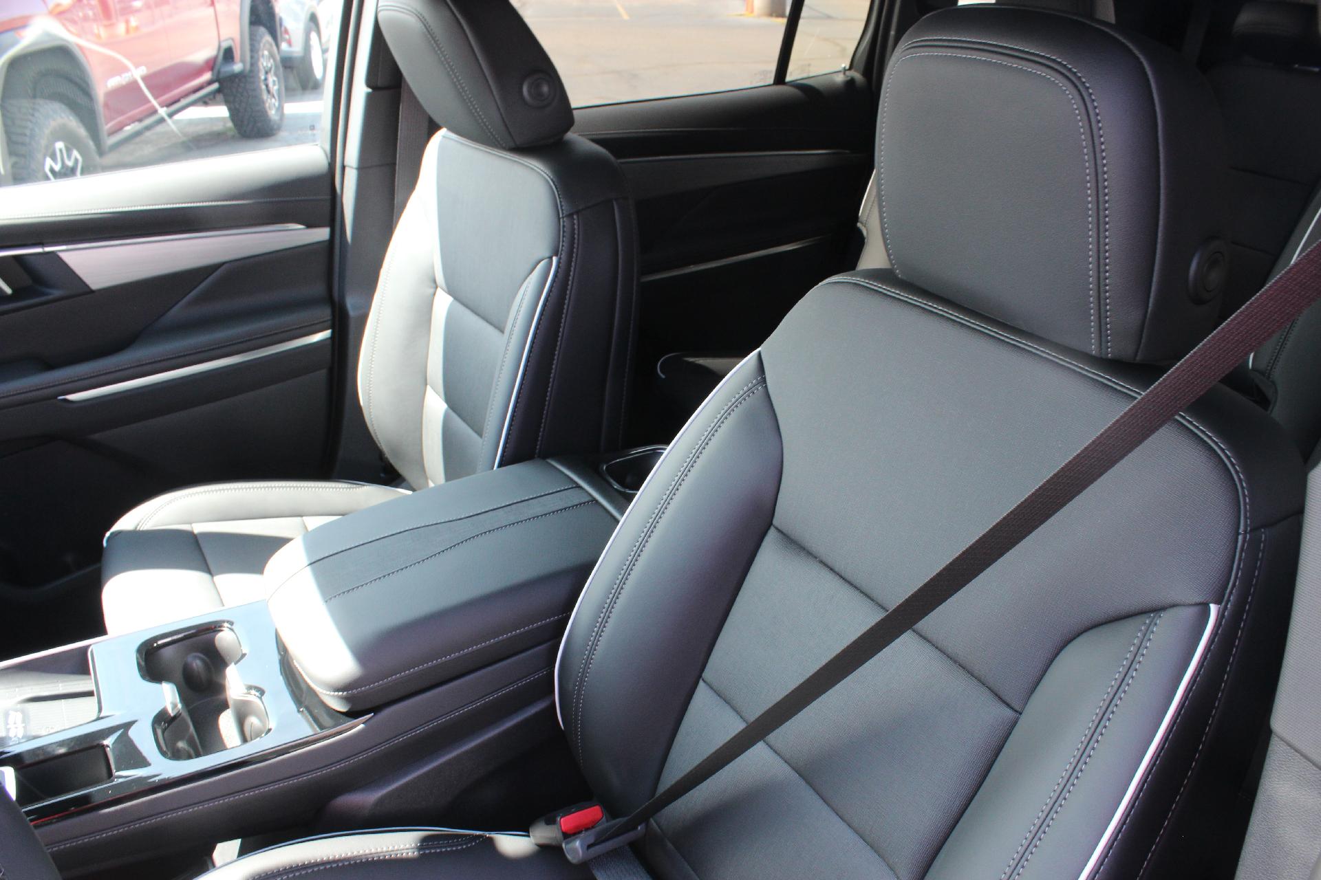 2026 Buick Enclave Vehicle Photo in AURORA, CO 80012-4011