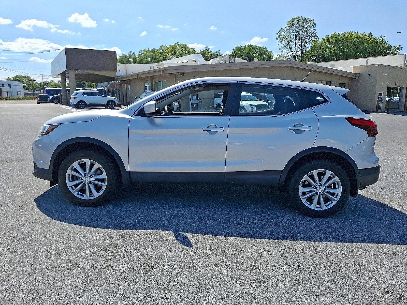 2018 Nissan Rogue Sport Vehicle Photo in Harrisburg, PA 17111