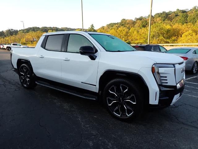 2025 GMC Sierra EV Vehicle Photo in ZELIENOPLE, PA 16063-2910