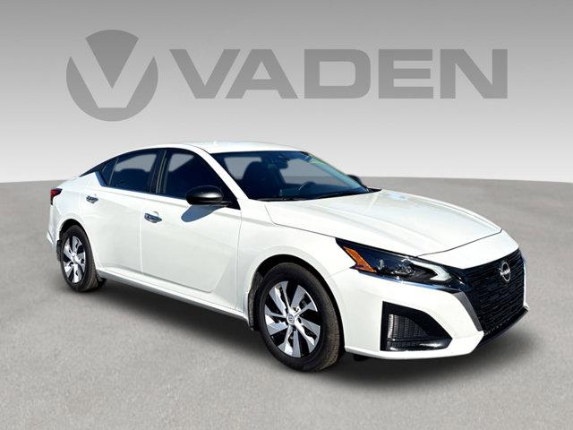 2025 Nissan Altima Vehicle Photo in Savannah, GA 31419