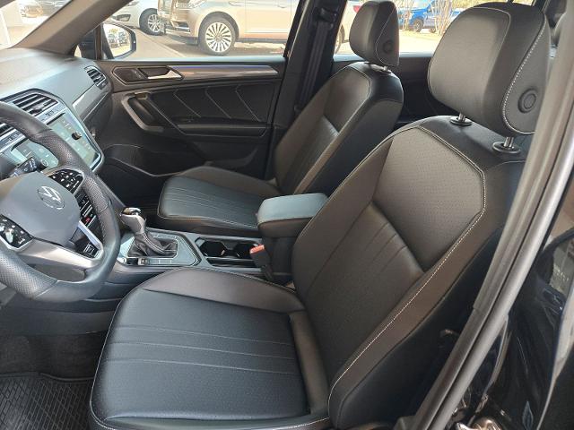 2024 Volkswagen Tiguan Vehicle Photo in Weatherford, TX 76087