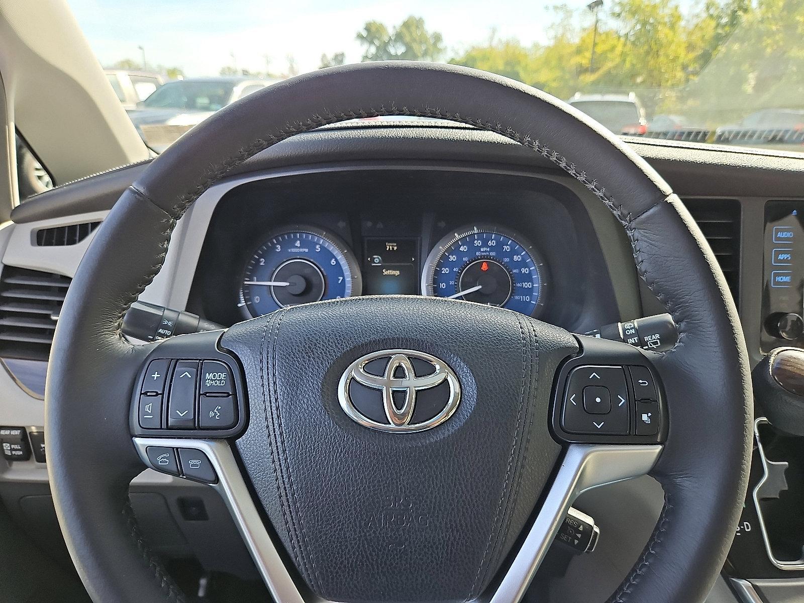 2015 Toyota Sienna Vehicle Photo in Trevose, PA 19053