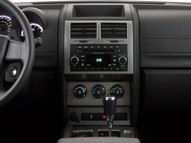 2010 Dodge Nitro Vehicle Photo in DENTON, TX 76210-9321
