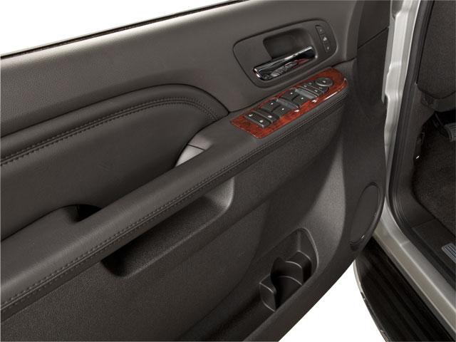 2011 Cadillac Escalade Vehicle Photo in TREVOSE, PA 19053-4984