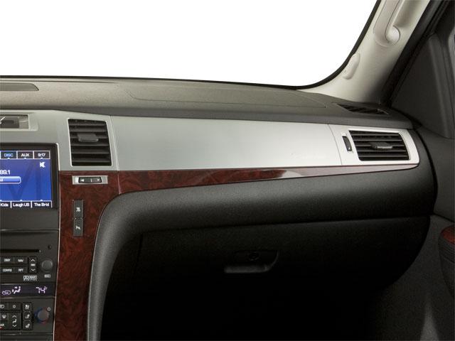 2011 Cadillac Escalade Vehicle Photo in TREVOSE, PA 19053-4984