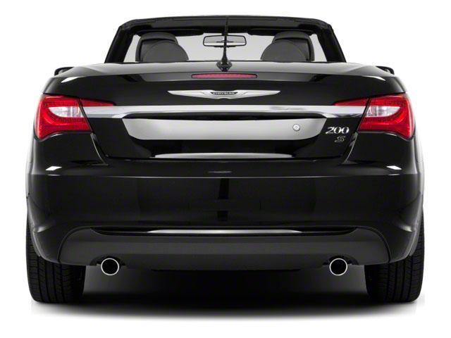 2011 Chrysler 200 Vehicle Photo in LEOMINSTER, MA 01453-2952