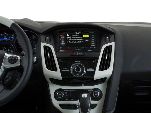 2012 Ford Focus Vehicle Photo in KANSAS CITY, MO 64114-4502