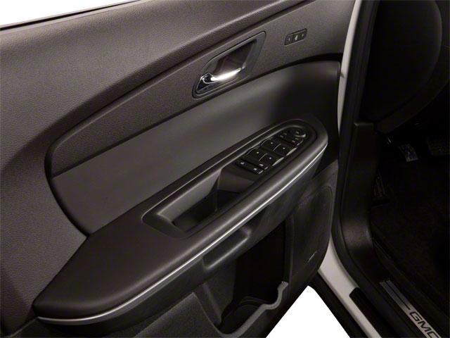 2012 GMC Acadia Vehicle Photo in Cedar Rapids, IA 52402