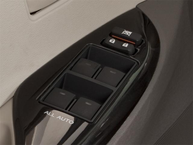 2012 Toyota Sienna Vehicle Photo in DENTON, TX 76210-9321