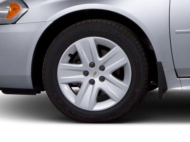 2013 Chevrolet Impala Vehicle Photo in Cedar Rapids, IA 52402