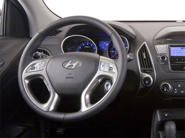 2013 Hyundai TUCSON Vehicle Photo in Akron, OH 44312