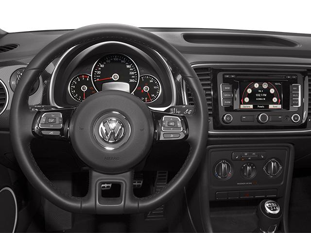 2013 Volkswagen Beetle Coupe Vehicle Photo in Marion, IA 52302