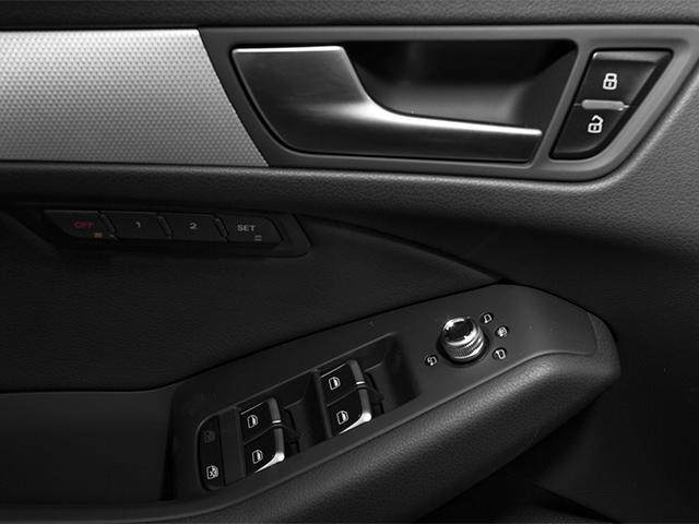 2014 Audi Q5 Vehicle Photo in DENTON, TX 76210-9321