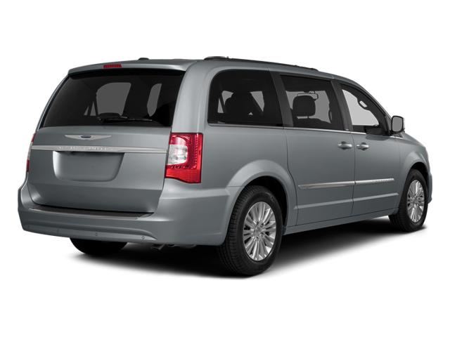 2014 Chrysler Town & Country Vehicle Photo in Cedar Rapids, IA 52402