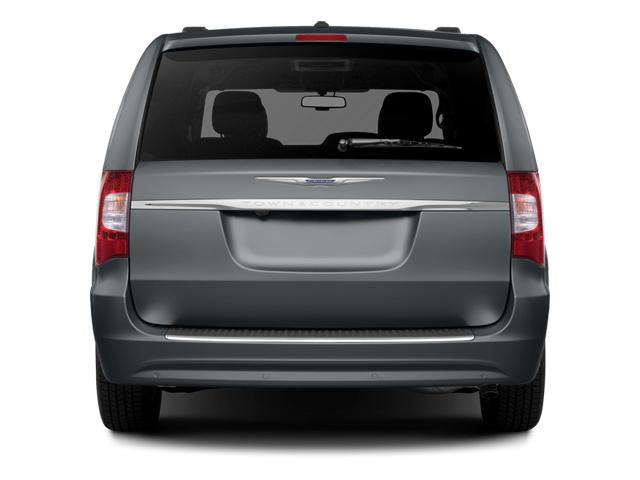 2014 Chrysler Town & Country Vehicle Photo in Cedar Rapids, IA 52402