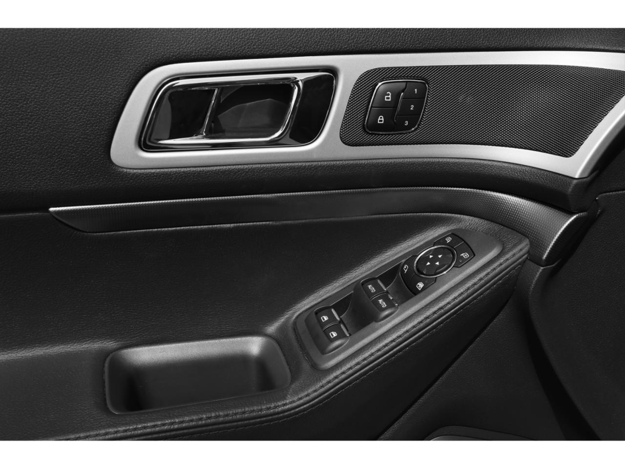 2015 Ford Explorer Vehicle Photo in Cedar Rapids, IA 52402