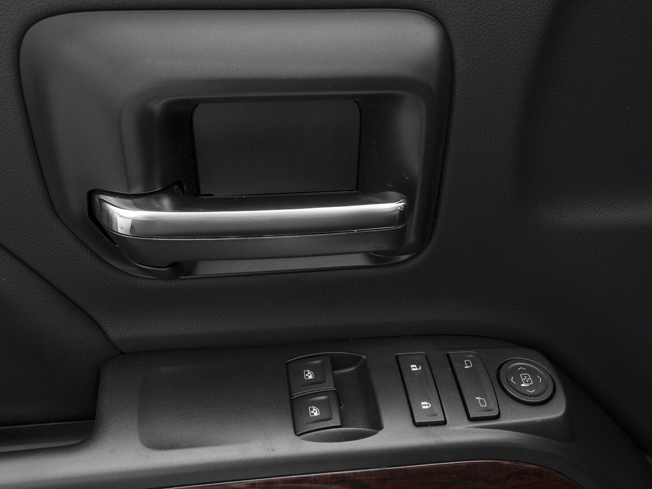 2015 GMC Sierra 2500HD available WiFi Vehicle Photo in Akron, OH 44312