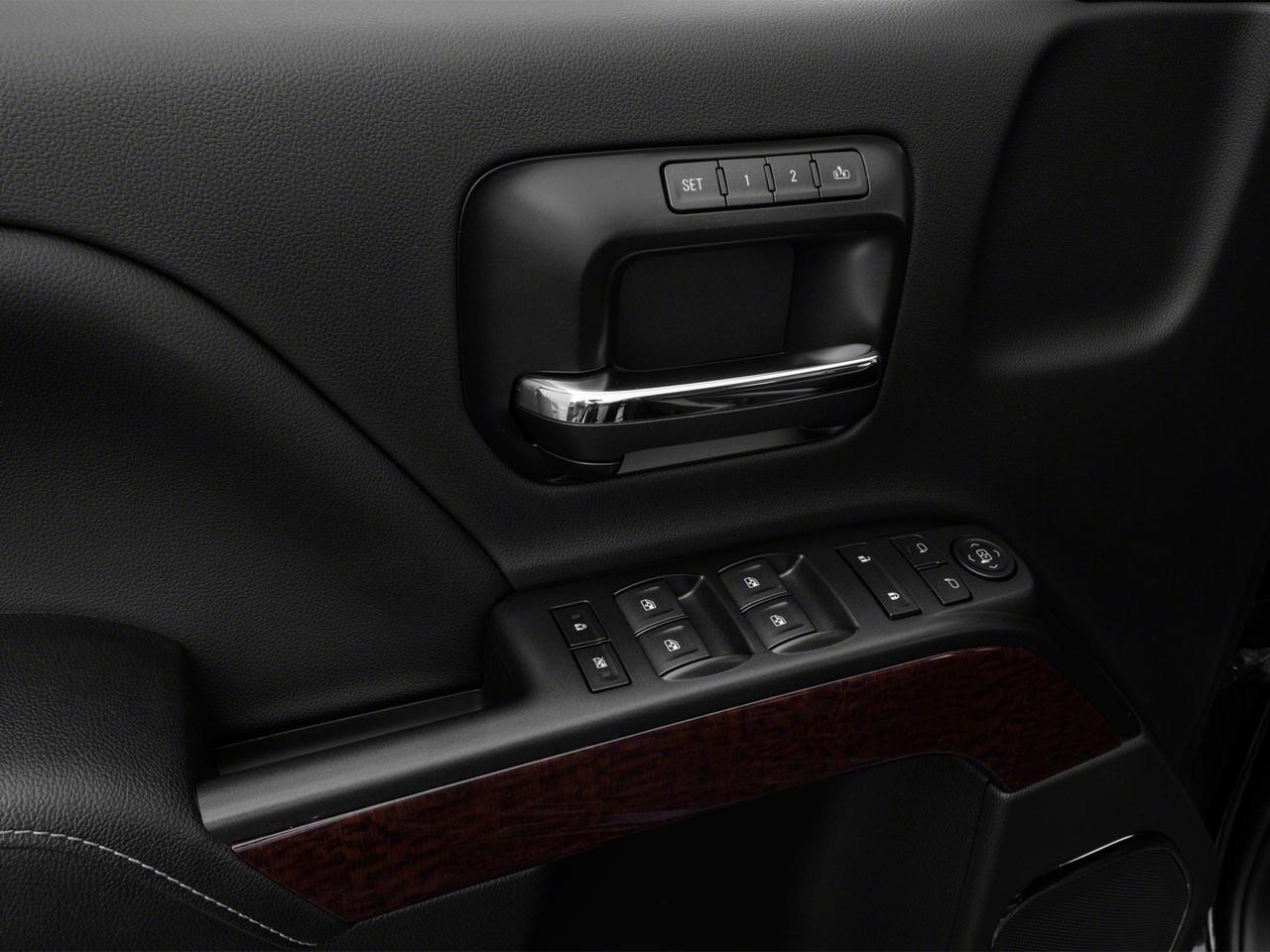 2015 GMC Sierra 3500HD Vehicle Photo in Akron, OH 44312