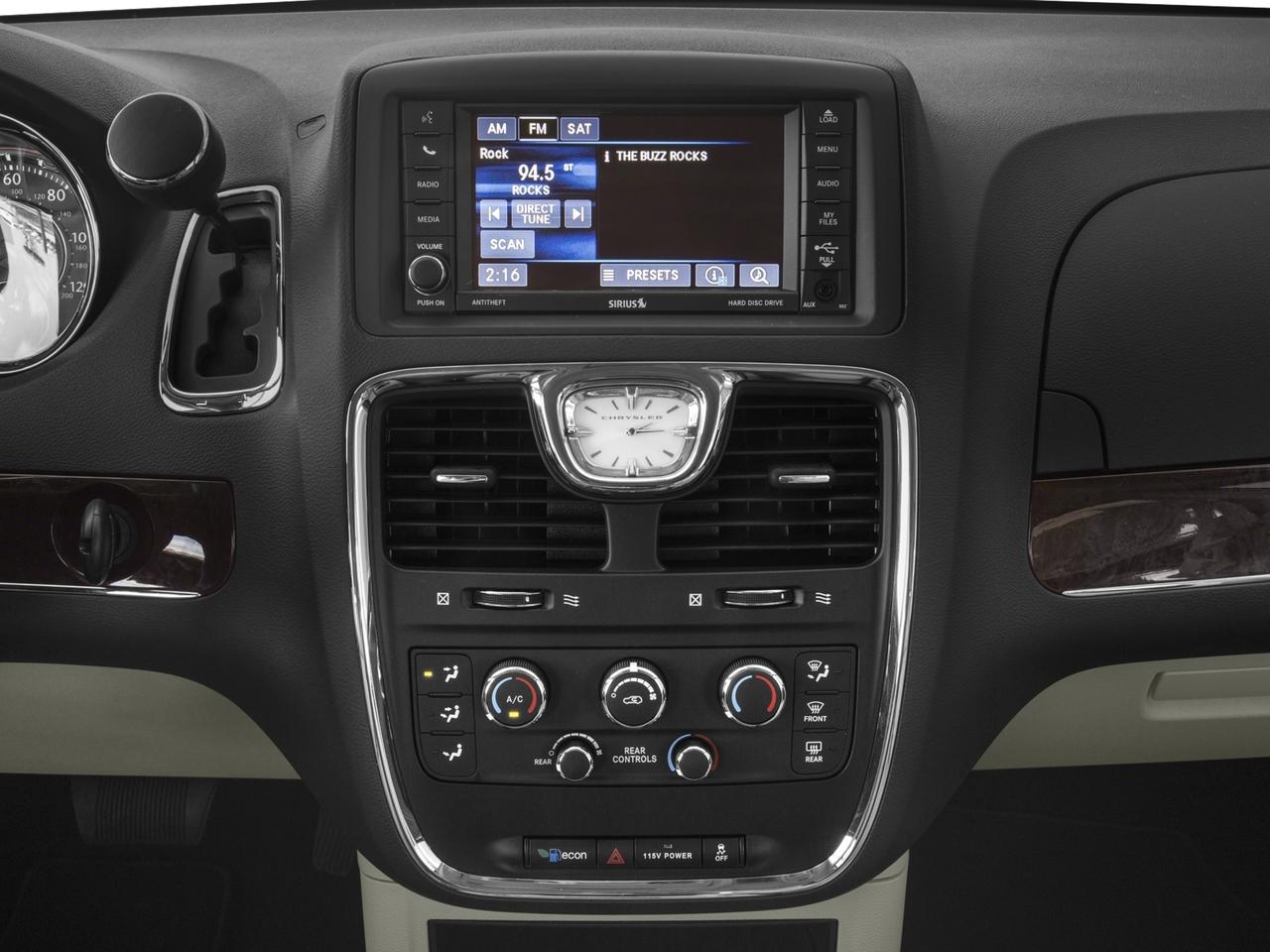 2016 Chrysler Town & Country Vehicle Photo in Mechanicsburg, PA 17050-1707