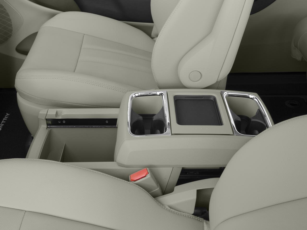 2016 Chrysler Town & Country Vehicle Photo in Mechanicsburg, PA 17050-1707