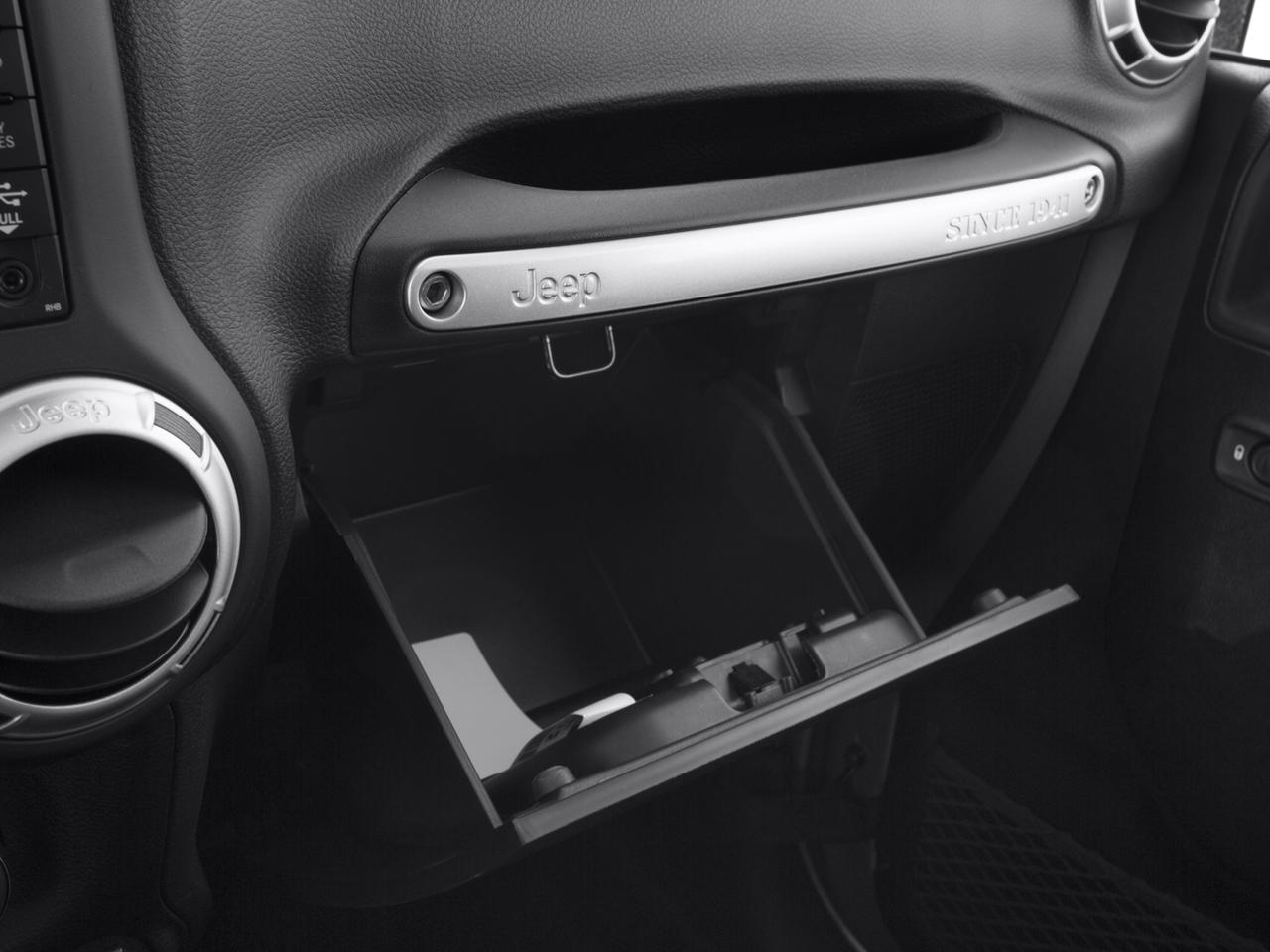 2016 Jeep Wrangler Vehicle Photo in LEOMINSTER, MA 01453-2952